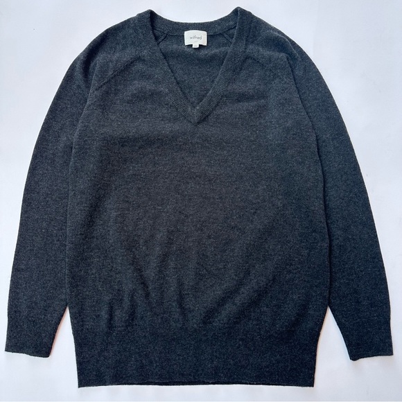 [SOLD] Aritzia Wilfred Grey Wool and Cashmere V-Neck Relaxed Fit Sweater size XS - Picture 14 of 14